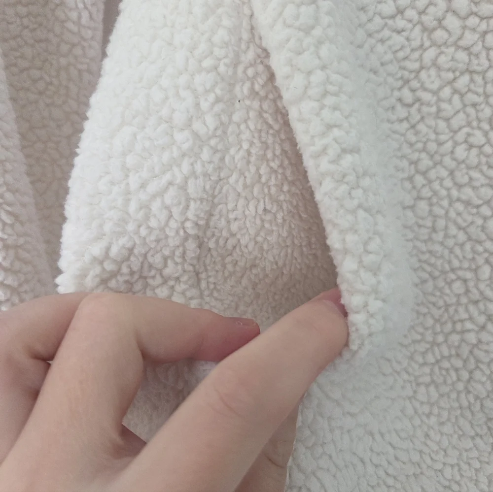 Uniqlo Women's Cream Fleece Jacket - Picture 3 of 8